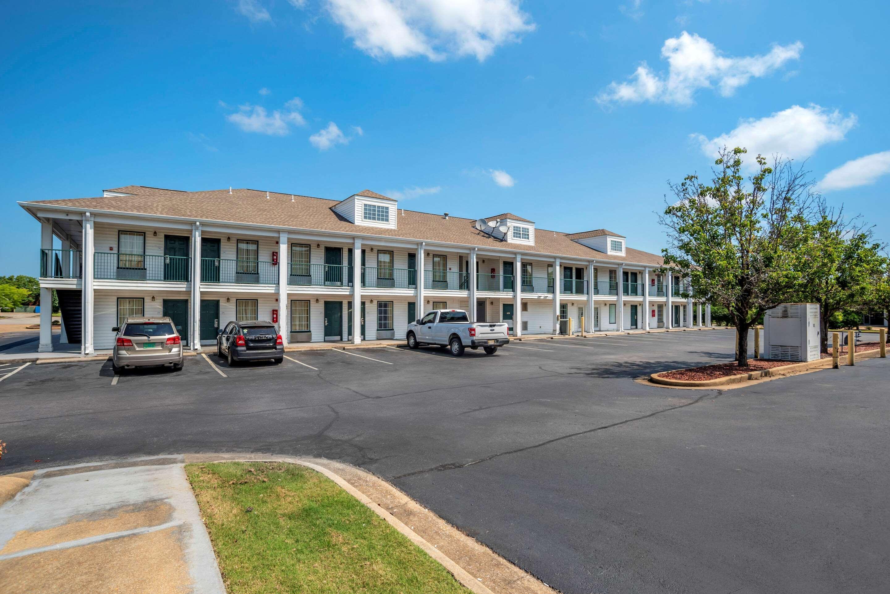 Econo Lodge Tupelo Exterior photo
